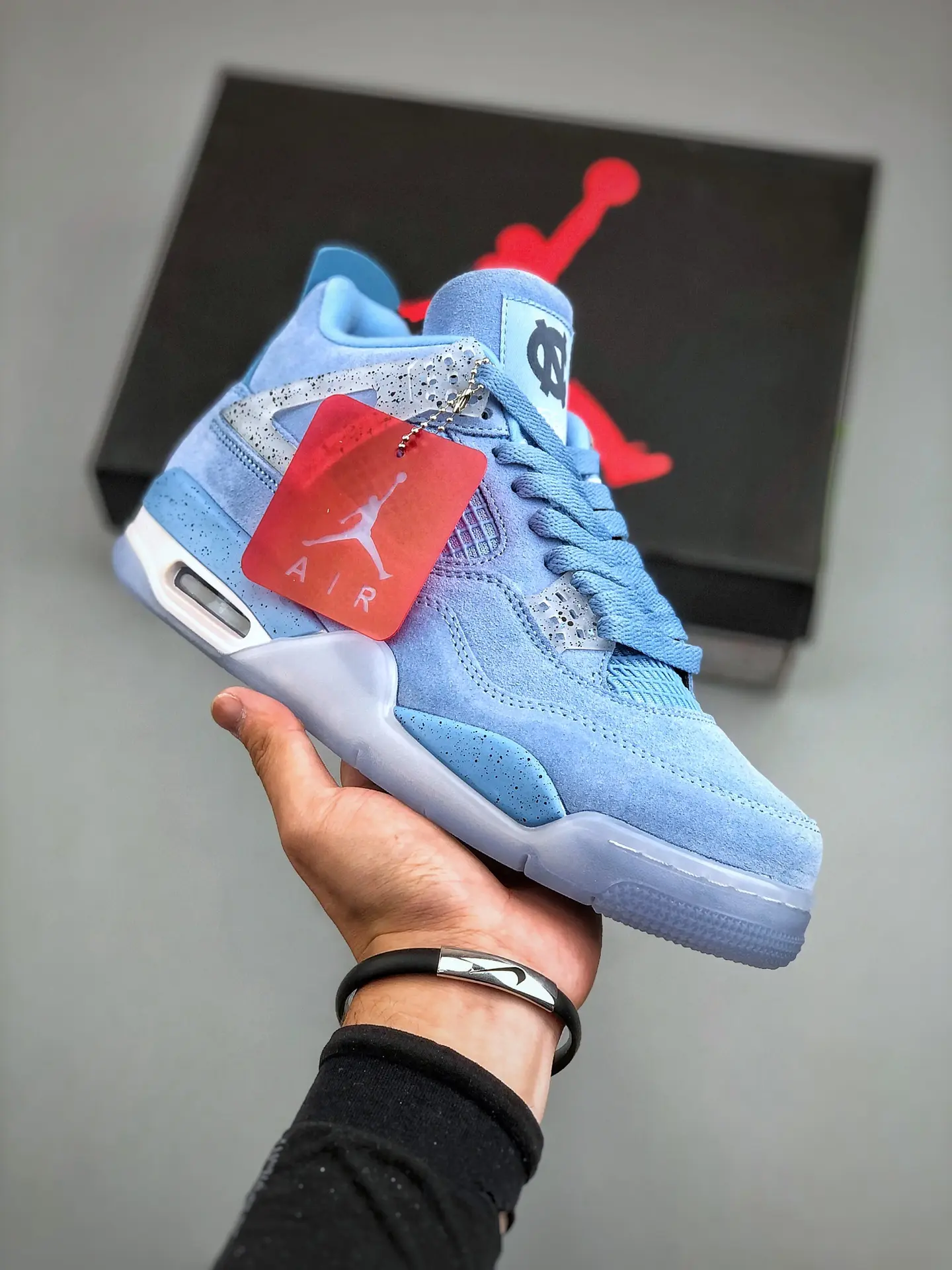 How To Lace Jordan 4? The Ultimate Guide to Lacing and Styling Jordan 4 Sneakers | YtaYta