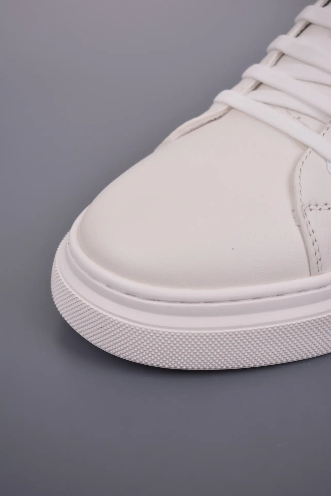 Louis Vuitton White/Brown Monogram Leather Time Out Trainer Sneakers Review | YtaYta